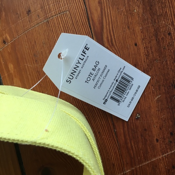 SunnyLife Avalon Tote - Picture 2 of 3